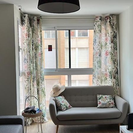 Appartamento Apartamento Sister WIFI Valenza Esterno foto
