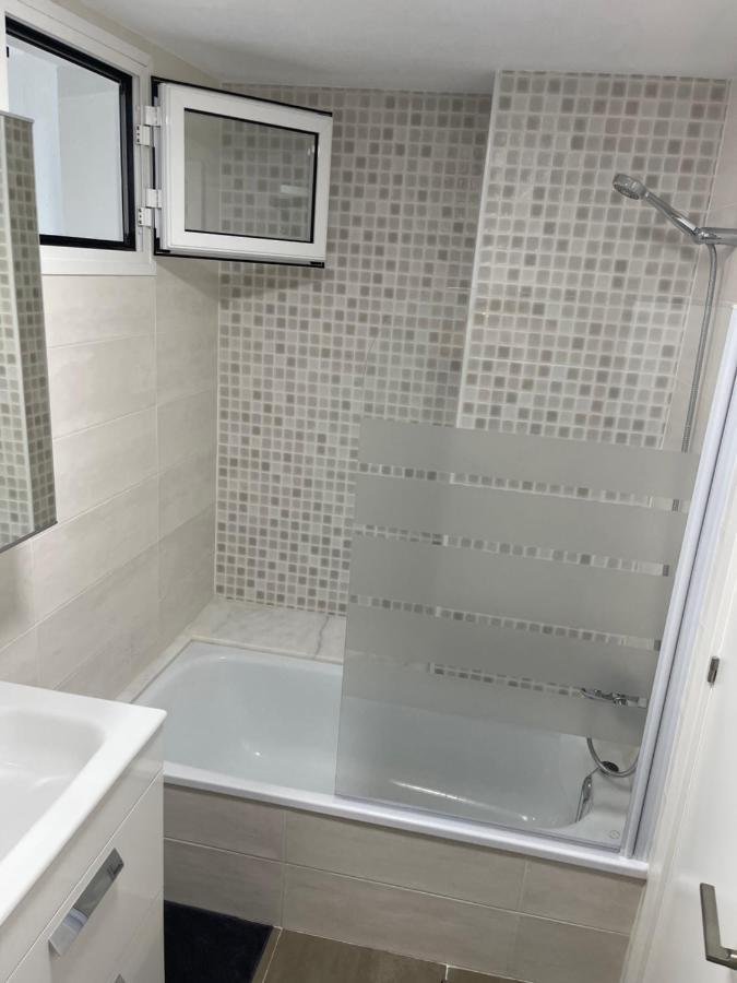 Appartamento Apartamento Sister WIFI Valenza Esterno foto